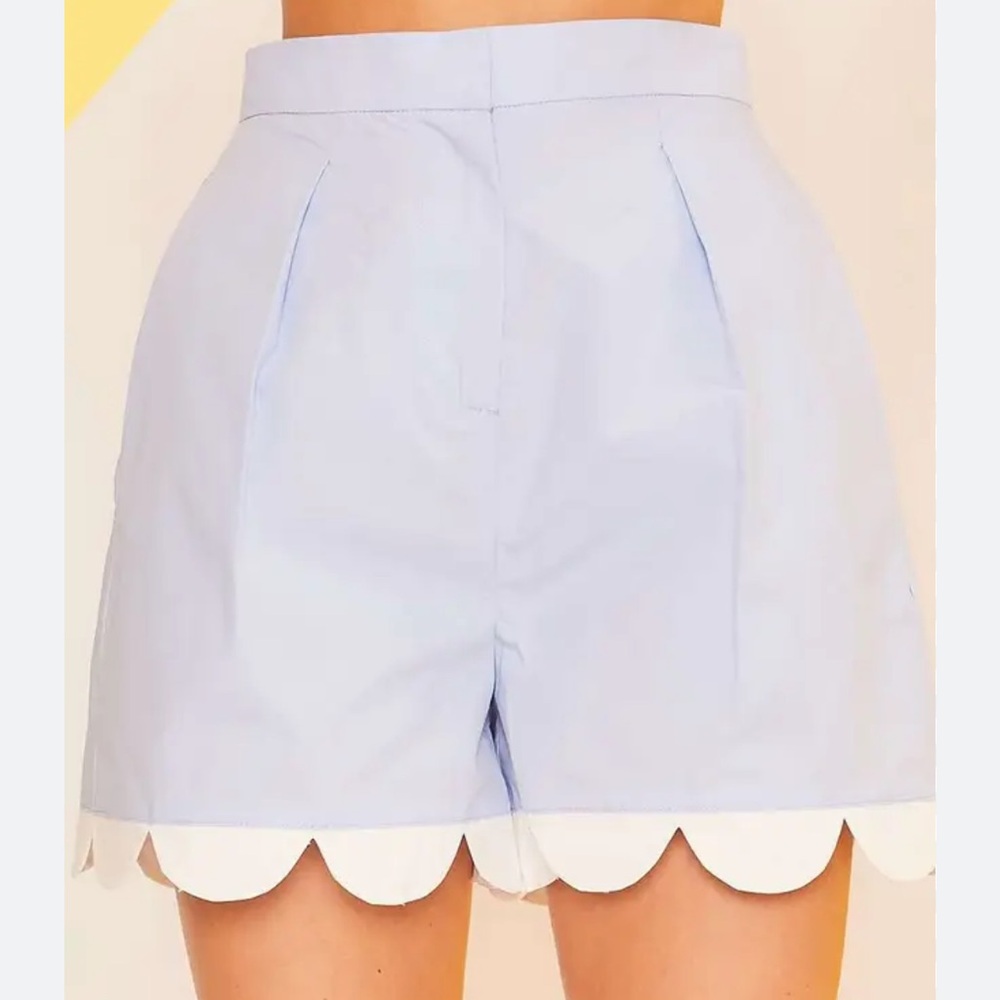 NWT-Main Strip Blue/White Scalloped Shorts